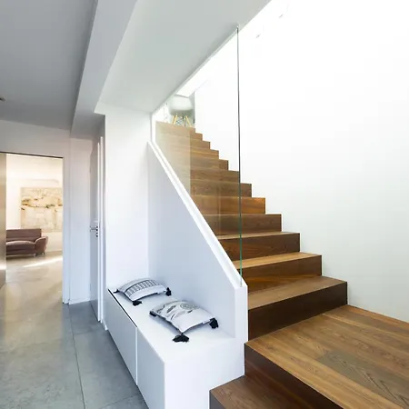 Et Restaurant A Guest house