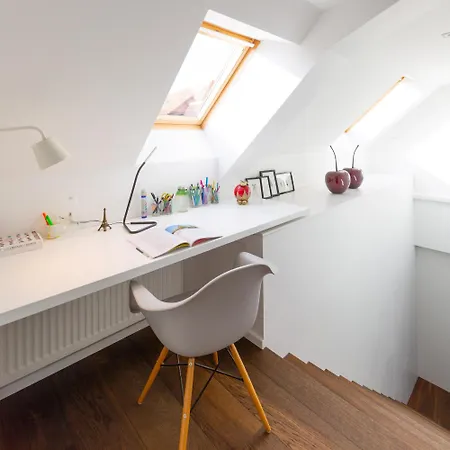 Et Restaurant A Guest house